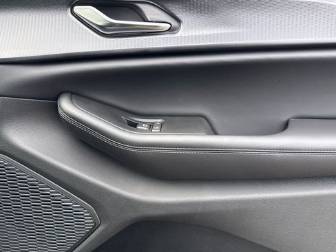 New 2025 Jeep Grand Cherokee Altitude AWD/4WD image 19