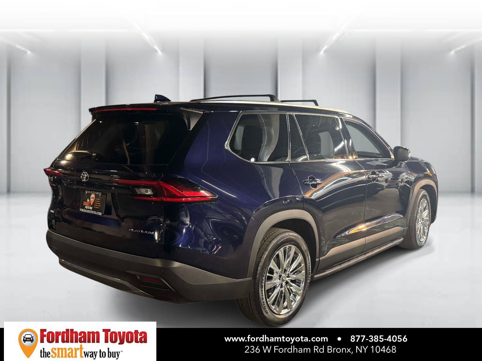 Used 2024 Toyota Grand Highlander AWD image 7