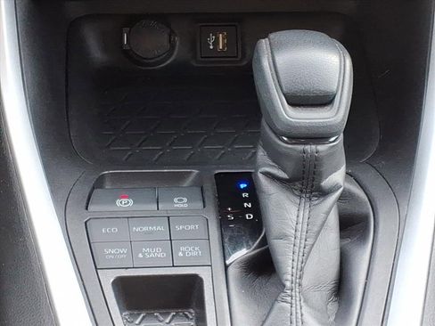 Used 2024 Toyota RAV4 XLE image 11