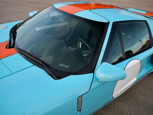 Used 2006 Ford GT RWD image 18