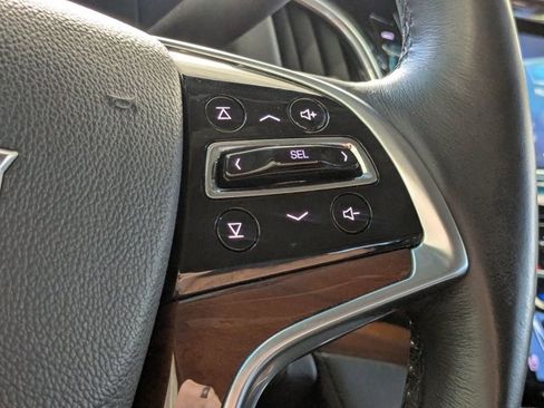 Used 2018 Cadillac Escalade ESV Luxury image 5
