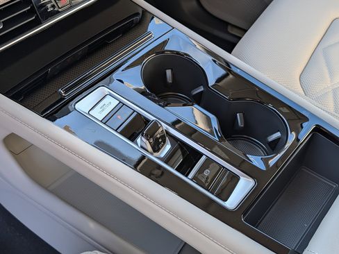 New 2026 Volkswagen Atlas SE AWD/4WD image 11
