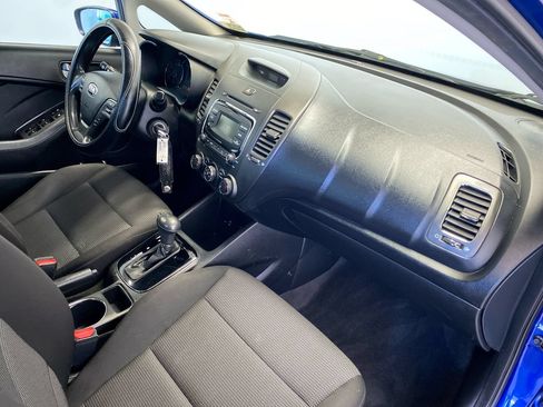 Used 2017 Kia Forte LX FWD image 28
