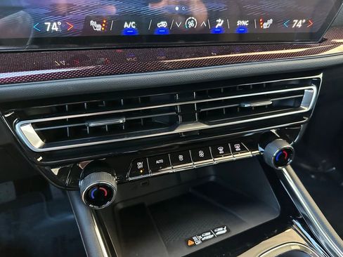 New 2026 Chevrolet Traverse Z71 w/ Enhanced Driving Package image 25