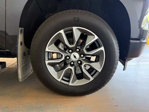 Used 2024 Chevrolet Silverado 1500 RST w/ Protection Package AWD/4WD image 10