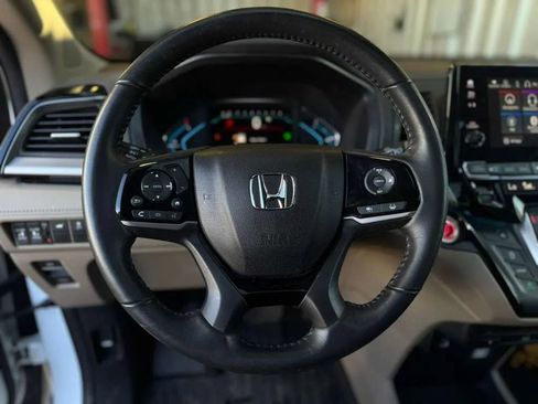 Used 2023 Honda Odyssey Touring image 15