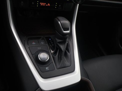 Certified 2022 Toyota RAV4 Limited AWD/4WD image 24