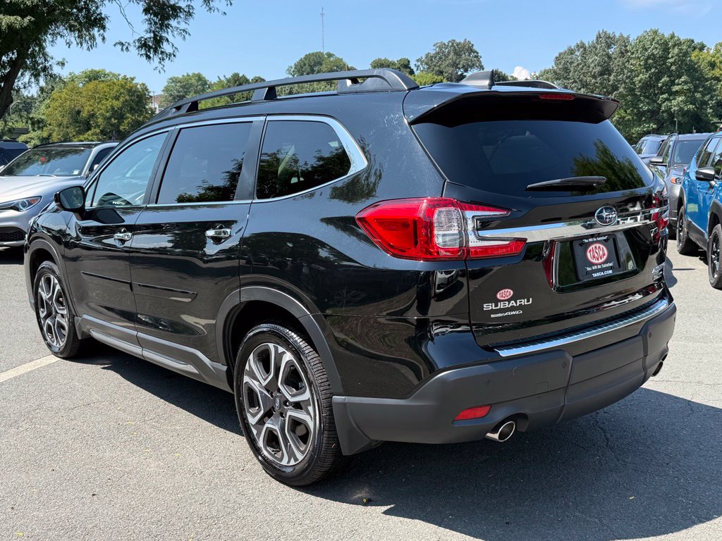 Used 2024 Subaru Ascent Touring AWD/4WD image 9