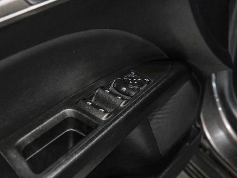 Used 2020 Ford Fusion SE FWD image 38