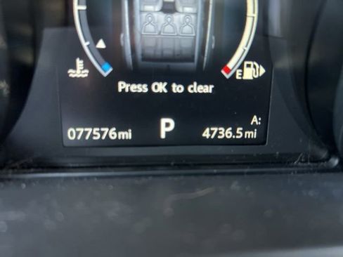 Used 2017 Jaguar F-PACE Premium AWD/4WD image 12