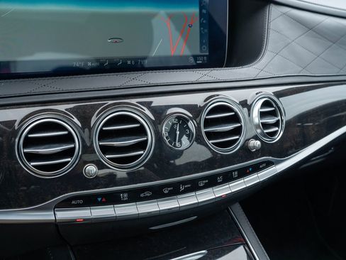 Used 2019 Mercedes-Benz S 560 4MATIC Sedan image 25