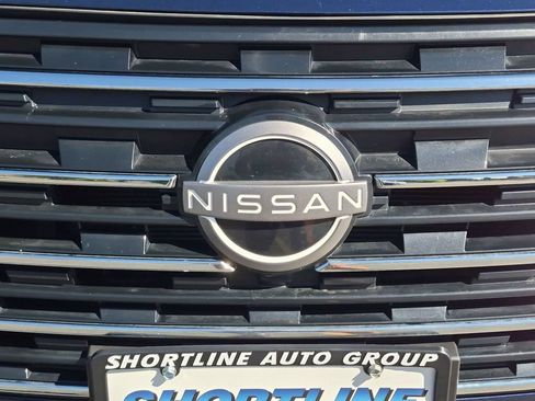 Used 2025 Nissan Rogue SV AWD/4WD image 10