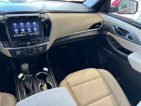 Used 2023 Chevrolet Traverse LT AWD/4WD image 12