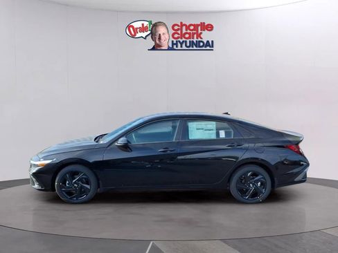 New 2026 Hyundai Elantra Sport FWD image 2