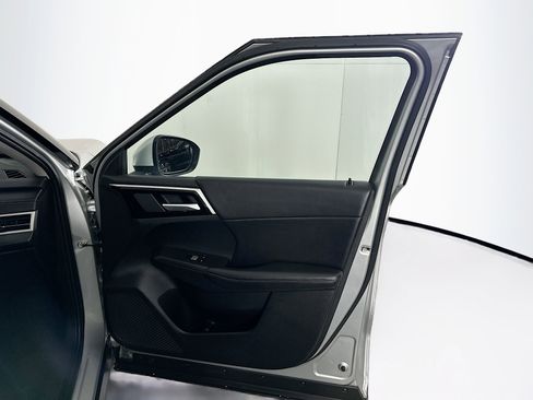 Used 2024 Mitsubishi Outlander SE image 32