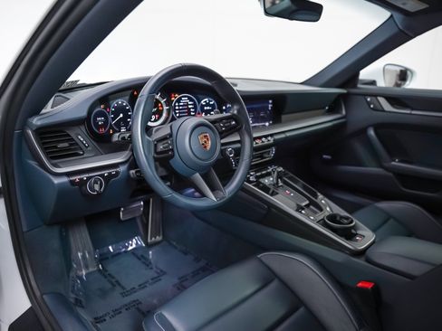 Used 2024 Porsche 911 Carrera S image 4