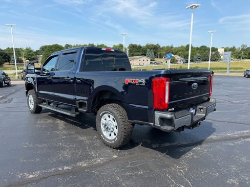 Used 2024 Ford F250 XLT w/ FX4 Off-Road Package AWD/4WD image 8