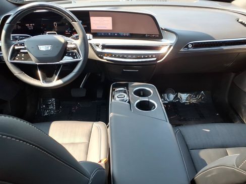 Certified 2024 Cadillac Lyriq Sport w/ LPO, Floor Liner Package AWD/4WD image 18