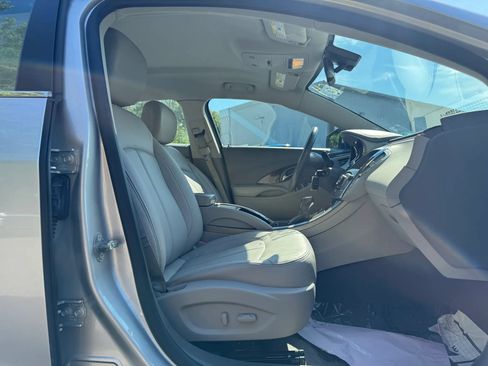 Used 2011 Buick LaCrosse CXL FWD image 23
