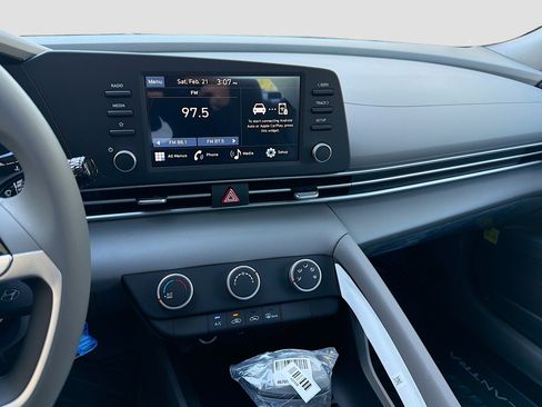 New 2026 Hyundai Elantra SE image 24