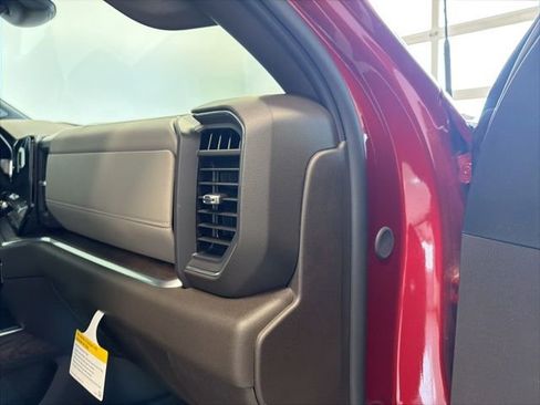 New 2026 GMC Sierra 3500 SLT w/ SLT Premium Package AWD/4WD image 25
