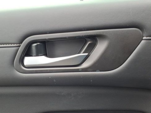 New 2026 Nissan Pathfinder SL image 16