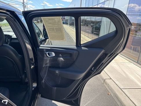 Certified 2025 Volvo XC40 B5 Plus AWD/4WD image 12