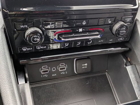 Certified 2025 Jeep Grand Cherokee Laredo X w/ Luxury Tech Group I image 20