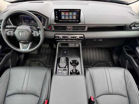 Certified 2025 Honda Pilot Elite image 12