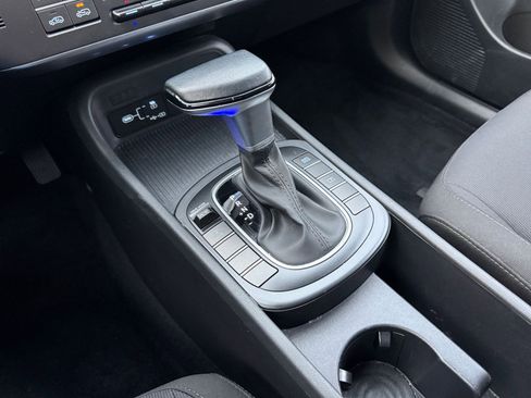 Used 2025 Hyundai Kona SEL image 41