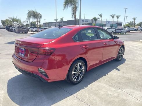 Used 2023 Kia Forte LXS w/ LXS Technology Package FWD image 8