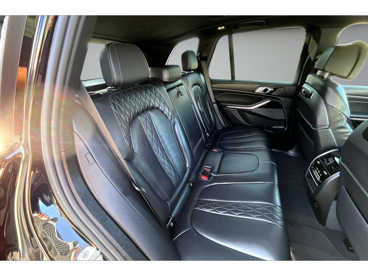 Used 2025 BMW X5 xDrive50e AWD/4WD image 42
