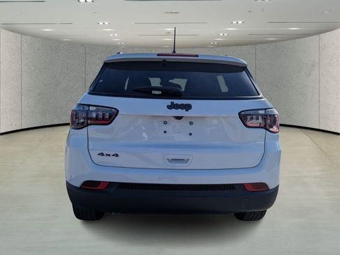 New 2026 Jeep Compass Latitude image 5