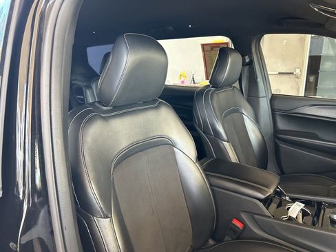 Used 2023 Jeep Grand Cherokee L Altitude image 19