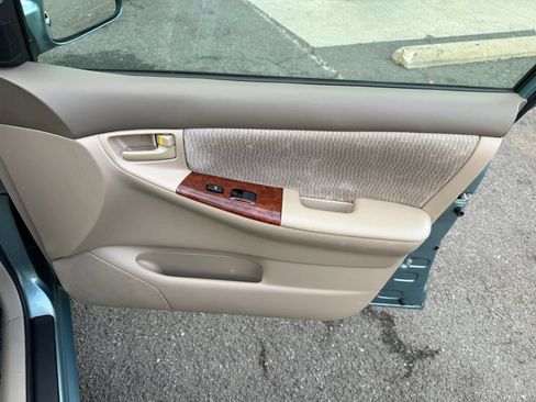 Used 2006 Toyota Corolla LE FWD image 18