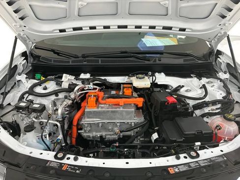 Certified 2025 Chevrolet Blazer EV LT AWD/4WD image 11