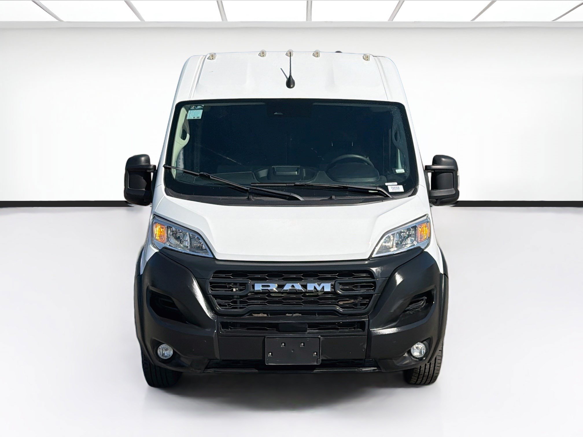Used 2025 RAM ProMaster 2500 w/ Convenience Group FWD image 2