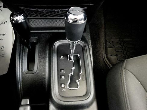 Used 2017 Jeep Wrangler Sport image 25