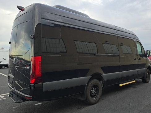 Used 2024 Mercedes-Benz Sprinter 3500 w/ Parking Package image 4