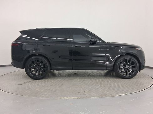 Used 2025 Land Rover Range Rover Sport SE image 8