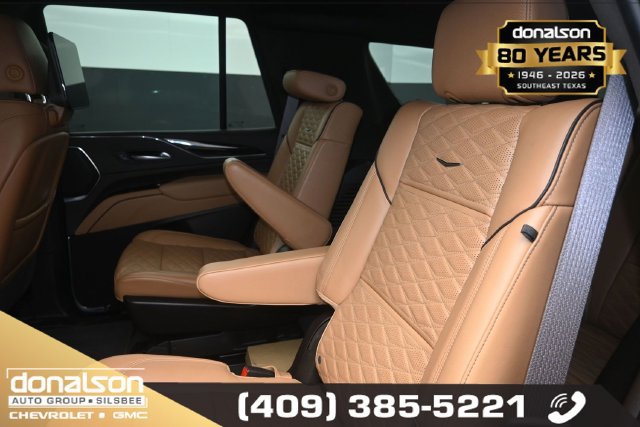 Used 2023 Cadillac Escalade Sport w/ LPO, ONYX Package AWD/4WD image 11