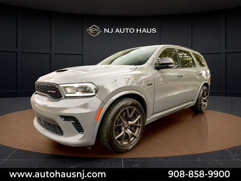 Used 2022 Dodge Durango SRT w/ Black Package AWD/4WD image 4