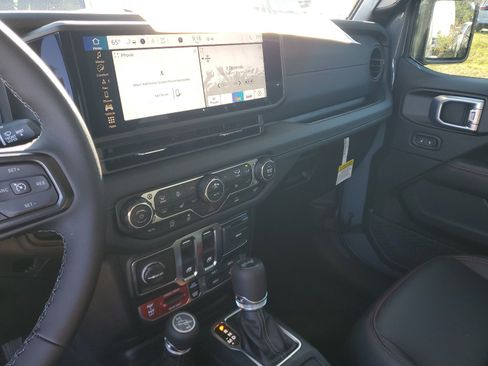 New 2026 Jeep Wrangler Rubicon w/ Technology Group image 52