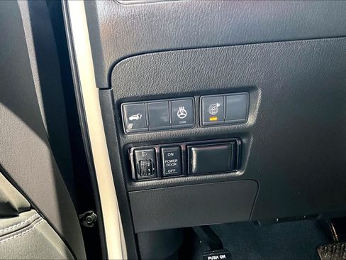 Used 2019 INFINITI QX80 Luxe w/ Proassist Package RWD image 34