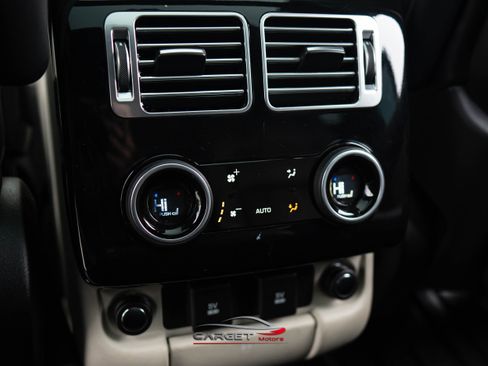 Used 2020 Land Rover Range Rover HSE image 22