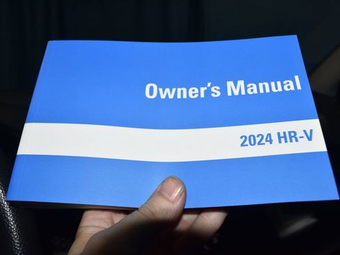 Used 2024 Honda HR-V LX image 10