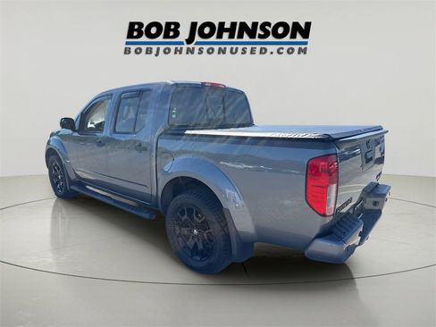 Used 2021 Nissan Frontier SV w/ Midnight Edition Floor Mats image 5