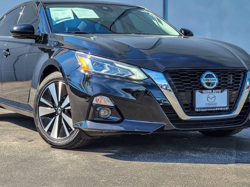 Used 2019 Nissan Altima 2.5 SL AWD/4WD image 2