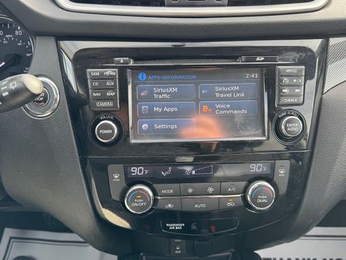 Used 2014 Nissan Rogue SL image 27