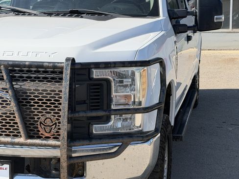 Used 2017 Ford F250 XL w/ Power Equipment Group AWD/4WD image 22